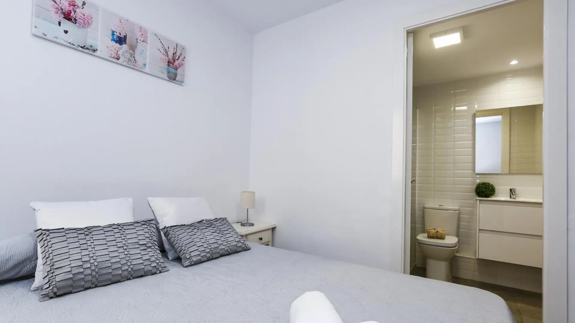 New Valencia I Planet Costa Dorada Apartment Salou 0*,